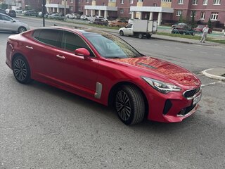 2018 Kia Stinger I, красный, 2035000 рублей, вид 4