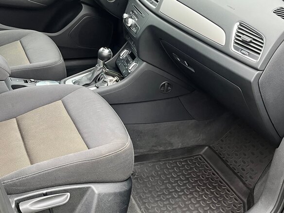 2013 Audi Q3 I (8U), серый, 1800000 рублей - вид 4