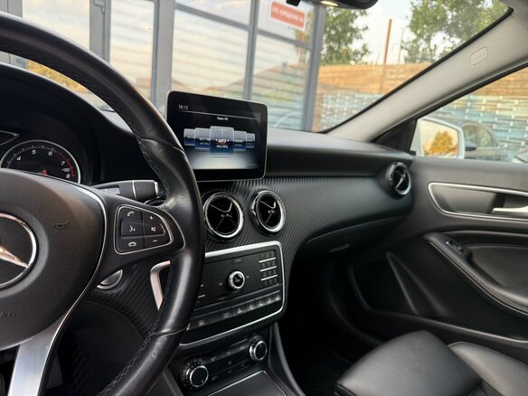 2018 Mercedes-Benz GLA 250 I (X156) Рестайлинг, белый - вид 13