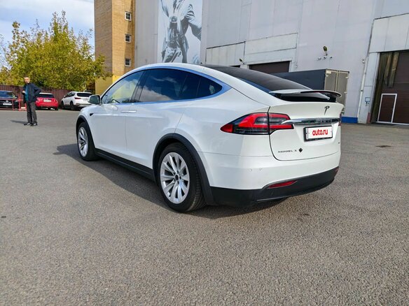 2017 Tesla Model X 75D I, белый, 3200000 рублей - вид 1