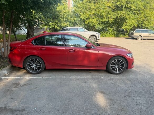 2020 BMW 3 серии 318d VII (G2x), красный, 3200000 рублей - вид 6