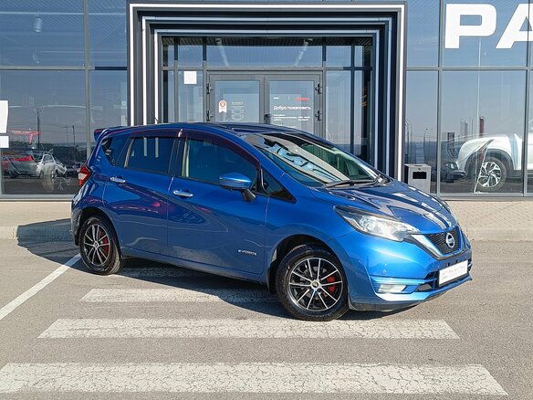 2016 Nissan Note e-Power II Рестайлинг, синий, 999000 рублей - вид 2