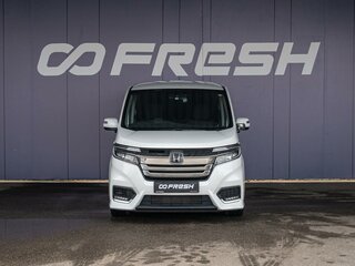 2017 Honda Stepwgn Spada V Рестайлинг, белый, 2347000 рублей, вид 3