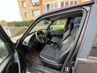 2012 Chevrolet Niva I Рестайлинг, коричневый, 300000 рублей, вид 4