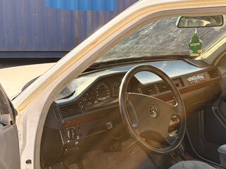 1992 Mercedes-Benz E-Класс 220 I (W124), белый, 200000 рублей, вид 5