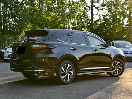 2017 Toyota Harrier III (XU60) Рестайлинг, чёрный, 2345000 рублей, вид 2