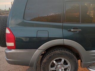 2002 Mitsubishi Pajero III Рестайлинг, зелёный, 700000 рублей, вид 4