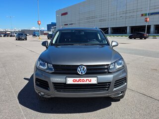 2013 Volkswagen Touareg II, серый, 2390000 рублей, вид 5