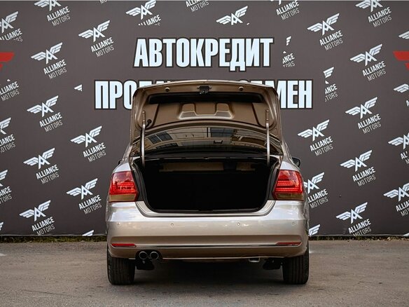 2019 Volkswagen Polo V Рестайлинг, бежевый, 949000 рублей - вид 6