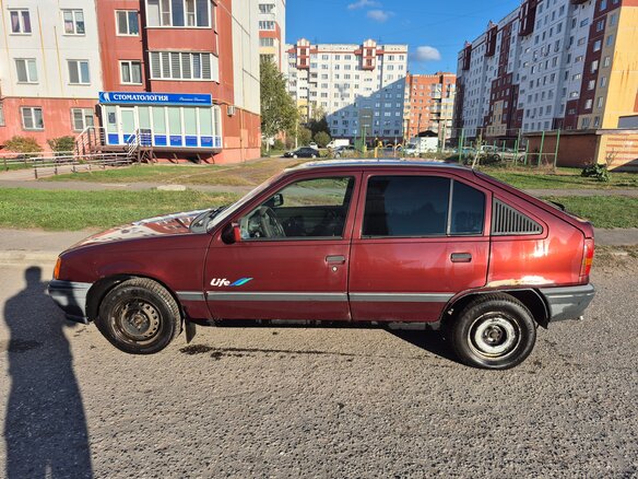 1990 Opel Kadett 4-speed E Рестайлинг, красный - вид 3