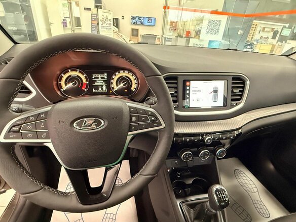 2026 Lada (ВАЗ) Vesta SW I Рестайлинг (NG), коричневый - вид 25