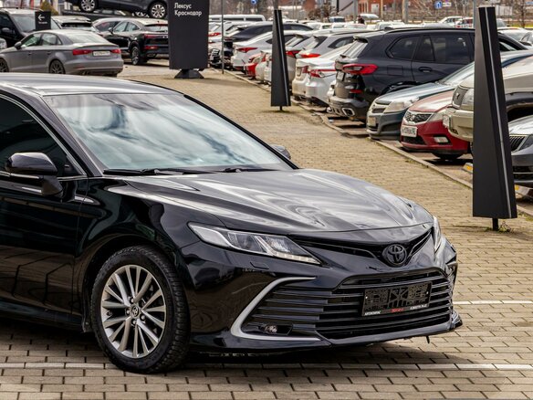 2021 Toyota Camry VIII (XV70) Рестайлинг, чёрный, 2545000 рублей - вид 7