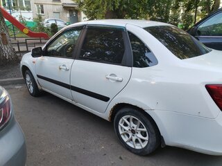 2013 Lada (ВАЗ) Granta I, белый, 450000 рублей, вид 4