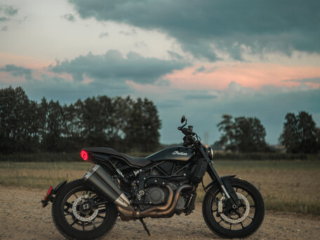 2019 Indian FTR 1200, чёрный, 675427 рублей, вид 1