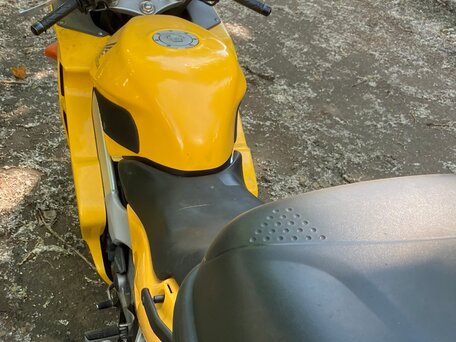 1999 Honda VFR 800, жёлтый, 350000 рублей, вид 2