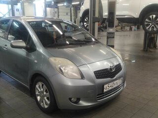 2008 Toyota Yaris Multimode II, серебристый, 470000 рублей, вид 2