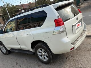2013 Toyota Land Cruiser Prado 150 Series, белый, 2650000 рублей, вид 2