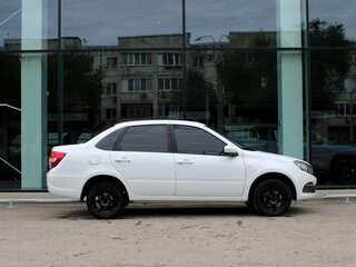 2025 Lada (ВАЗ) Granta I Рестайлинг, белый, 810000 рублей, вид 4