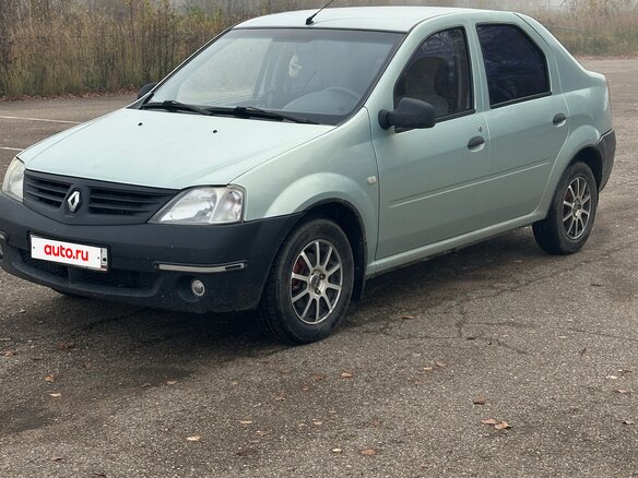 2007 Renault Logan I, серебристый, 300000 рублей