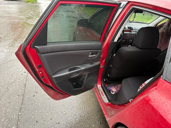 2005 Mazda 3 I (BK), красный, 460000 рублей - вид 20