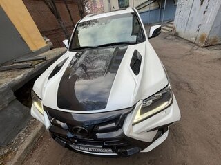 2018 Lexus LX 570 III Рестайлинг 2, белый, 12000000 рублей, вид 3