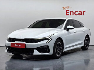 2024 Kia K5 III Рестайлинг, белый, 2582000 рублей, вид 1