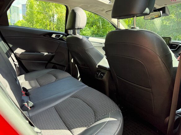 2018 Kia Ceed III, красный - вид 21