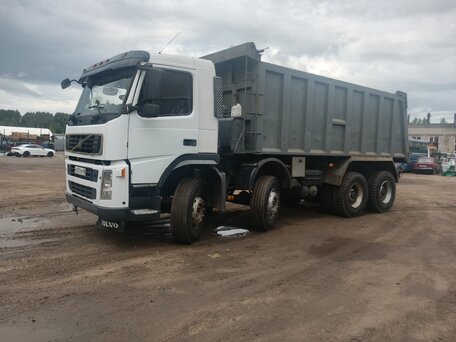 2004 Volvo FM, белый, 1850000 рублей, вид 2