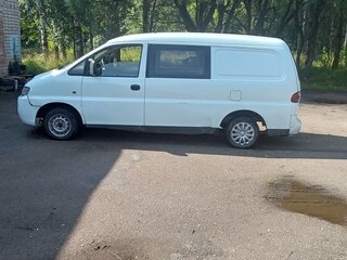 2000 Hyundai H-1 I, белый, 230000 рублей, вид 4