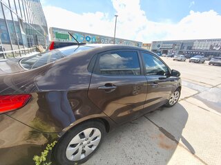 2017 Kia Rio III Рестайлинг, коричневый, 1150000 рублей, вид 3