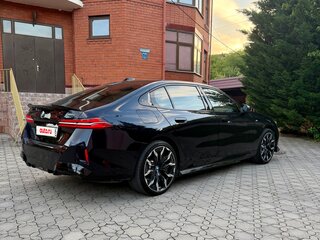 2024 BMW i5 Long eDrive35L, чёрный, 8300000 рублей, вид 5