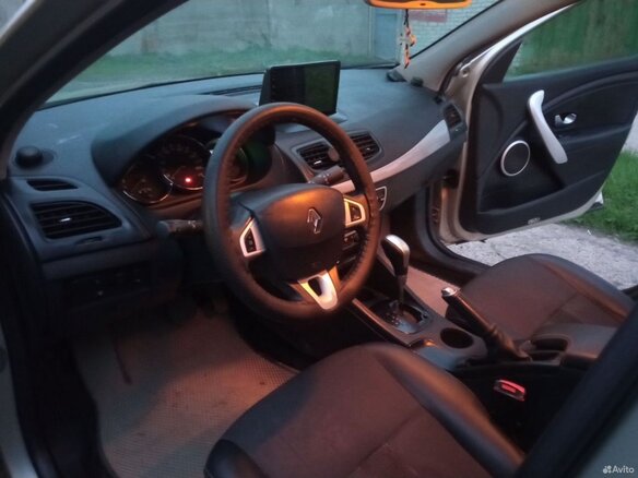 2011 Renault Fluence I, бежевый, 550000 рублей - вид 8