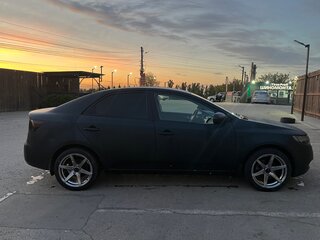 2010 Kia Cerato 5-speed II, чёрный, 730000 рублей, вид 2