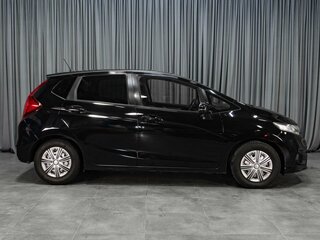 2018 Honda Fit III Рестайлинг, чёрный, 929000 рублей, вид 5