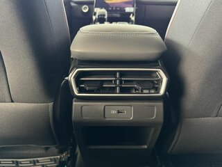 2026 Geely Cityray, серый, 2954990 рублей, вид 4