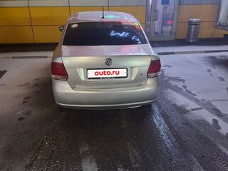 2013 Volkswagen Polo V, серебристый, 430000 рублей, вид 4