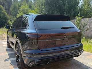 2025 Volkswagen Touareg III Рестайлинг, синий, 8700000 рублей, вид 3