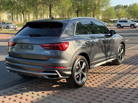 2022 Audi Q3 35 TFSI II (F3), серый, 2623000 рублей, вид 4