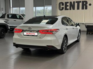 2021 Toyota Camry VIII (XV70) Рестайлинг, белый, 3185000 рублей, вид 5