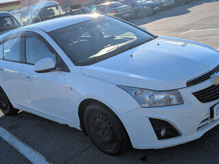 2013 Chevrolet Cruze I Рестайлинг, белый, 700000 рублей, вид 2