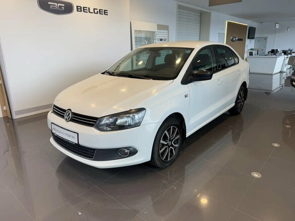 2014 Volkswagen Polo V, белый, 619000 рублей