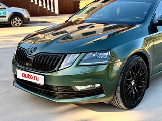 2019 Skoda Octavia III (A7) Рестайлинг, зелёный, 1700000 рублей, вид 4