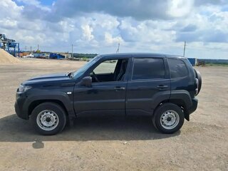 2023 Lada (ВАЗ) Niva Travel I, чёрный, 830000 рублей, вид 2