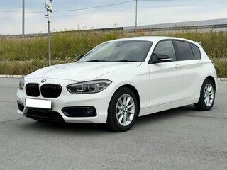 2016 BMW 1 серии 118i II (F20/F21) Рестайлинг, белый, 1100000 рублей, вид 2