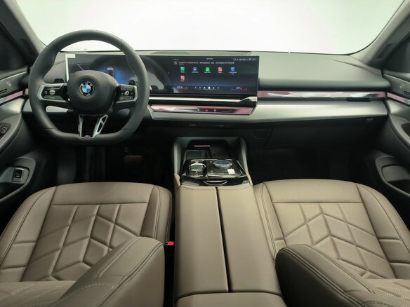 2025 BMW 5 серии Long 530Li xDrive VIII (G60/G61/G68), серый, 10770000 рублей - вид 6
