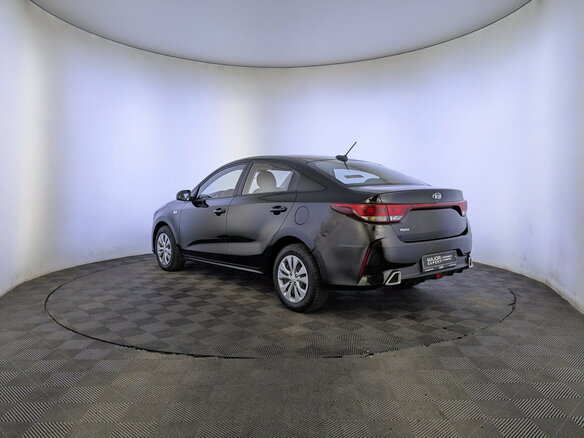 2020 Kia Rio IV Рестайлинг, чёрный, 1700000 рублей - вид 6