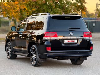 2020 Toyota Land Cruiser 200 Series Рестайлинг 2, чёрный, 8199000 рублей, вид 4