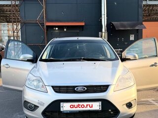 2009 Ford Focus II Рестайлинг, серебристый, 460000 рублей, вид 2