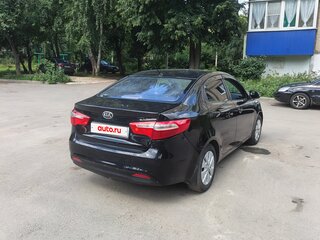 2013 Kia Rio 5-speed III, чёрный, 460000 рублей, вид 4