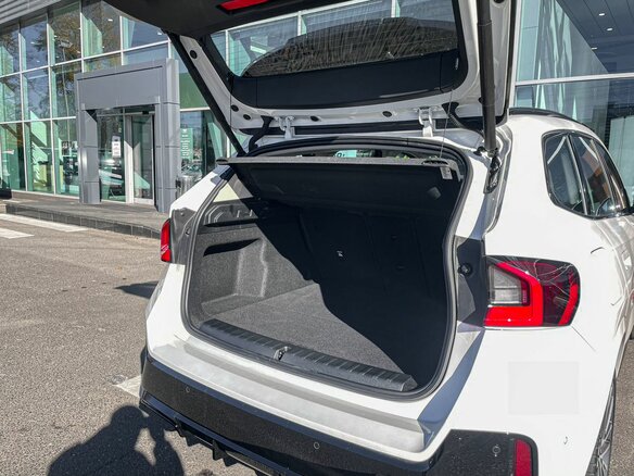 2026 BMW X1 Long 25Li xDrive III (U11/U12), белый, 6400000 рублей - вид 9